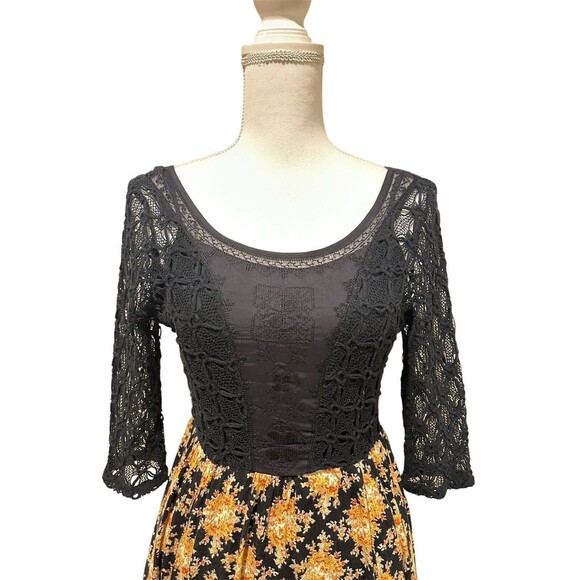 Free People Women's 4 Lonesome Dove Dress in Black Combo Hi Low Crochet - Picture 3 of 11